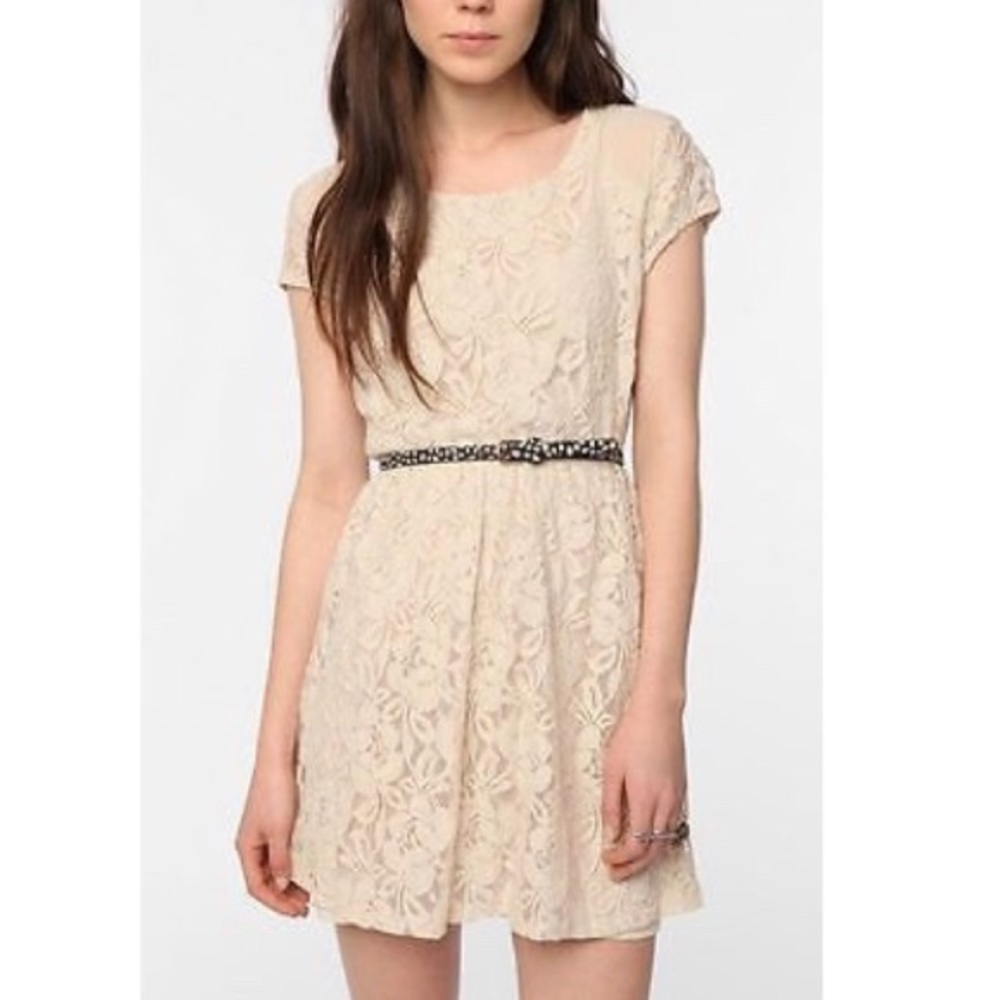 EUC {Urban Outfitters} Ivory Lace Dress XS - Picture 1 of 6